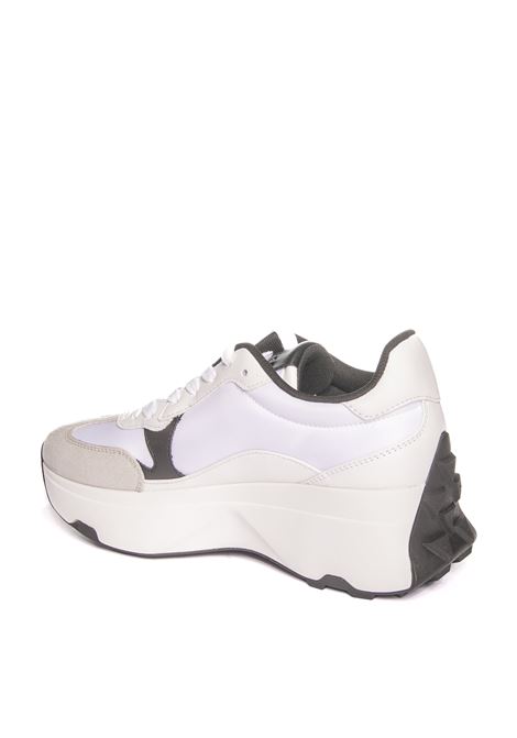 White/black caleb runner sneaker GUESS | FLPCB4 FAB12CALEBB4-WHI/BLACK